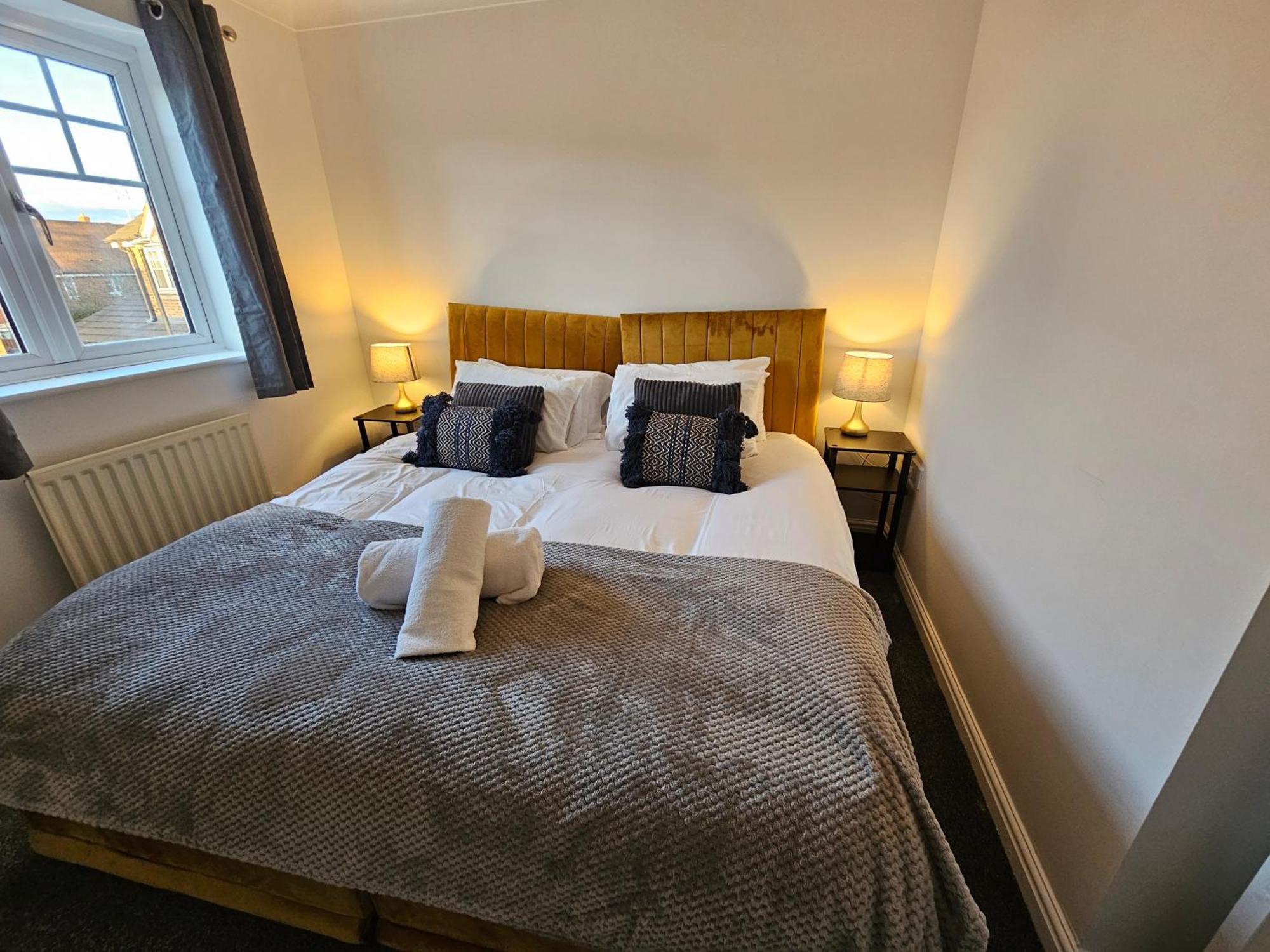 Sigerson House Long Sleep 5 Free Parking Holiday home Swindon