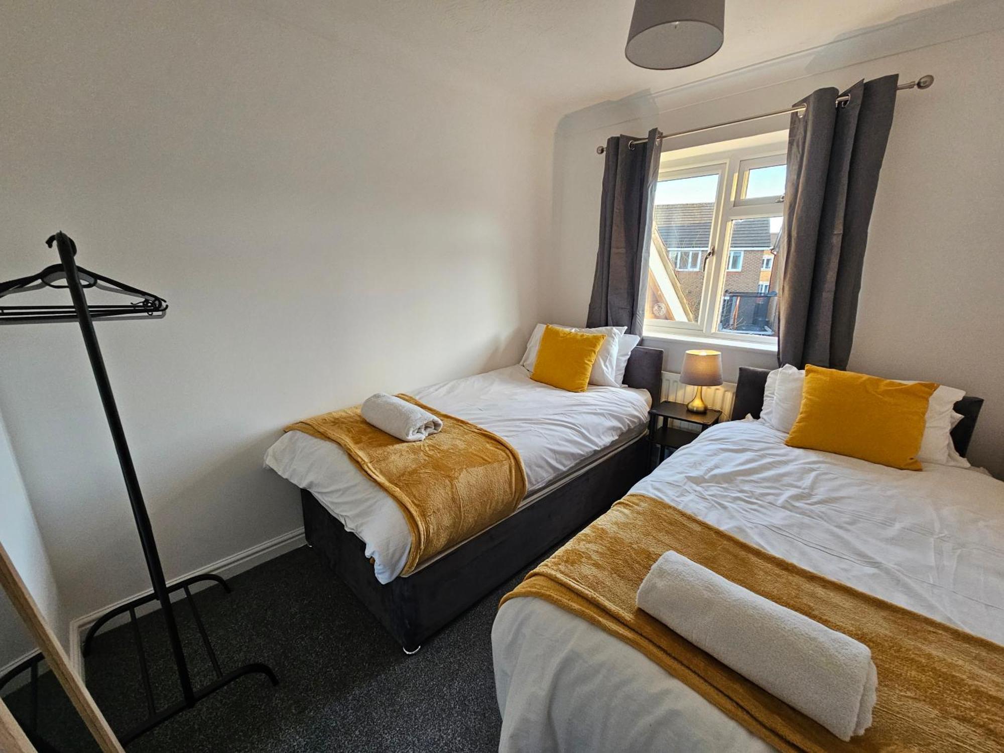 Holiday home Sigerson House Long Sleep 5 Free Parking Swindon